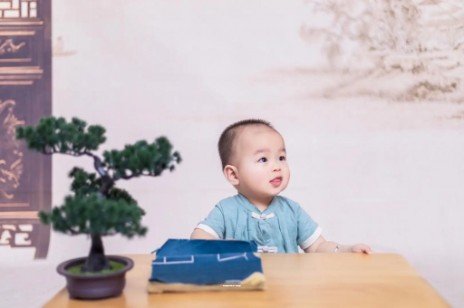 株洲宝宝喊肚子疼怎么回事